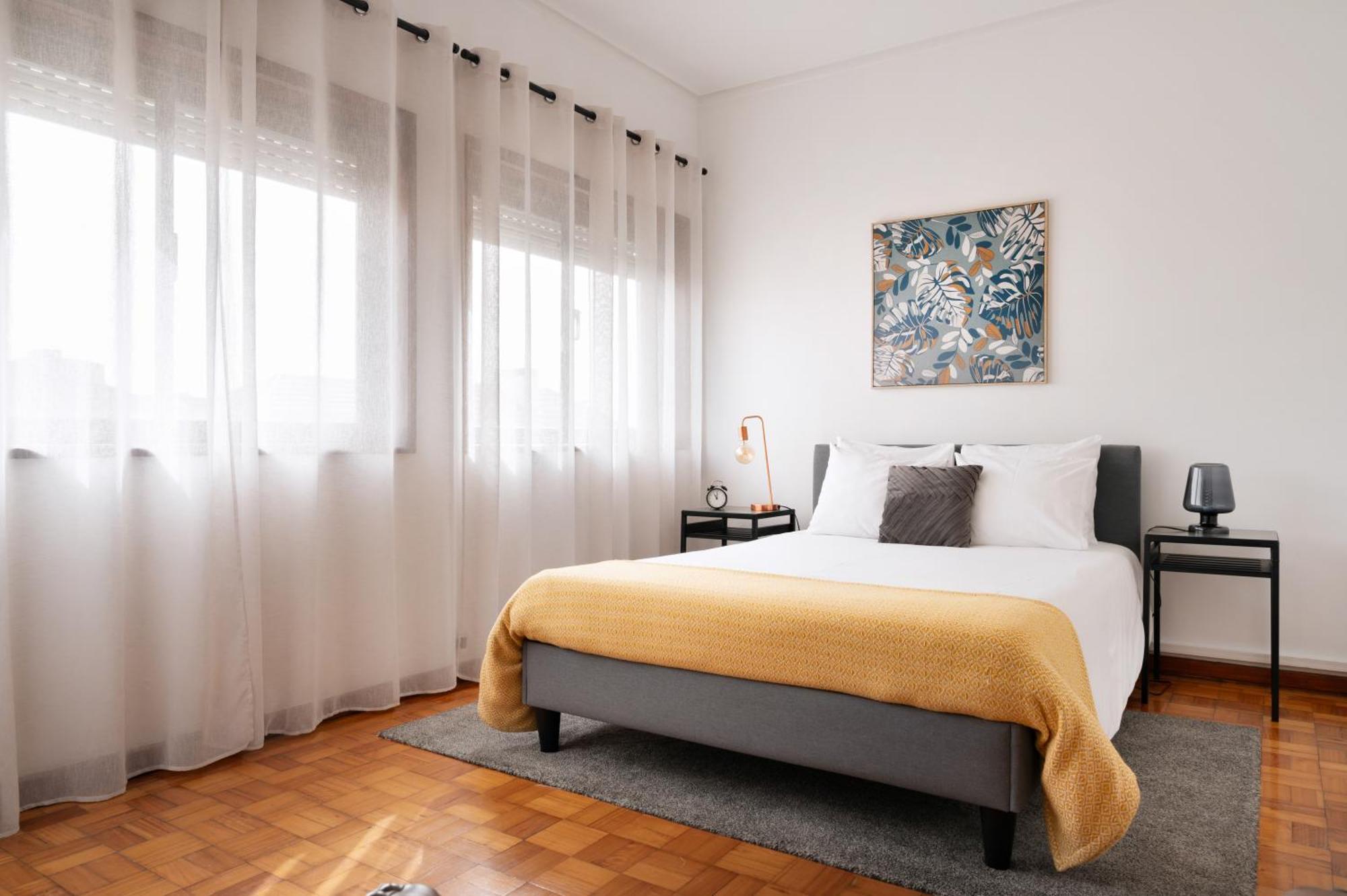 ! Luminous 2Br Top Floor ! Praca Da Republica 波尔图 外观 照片