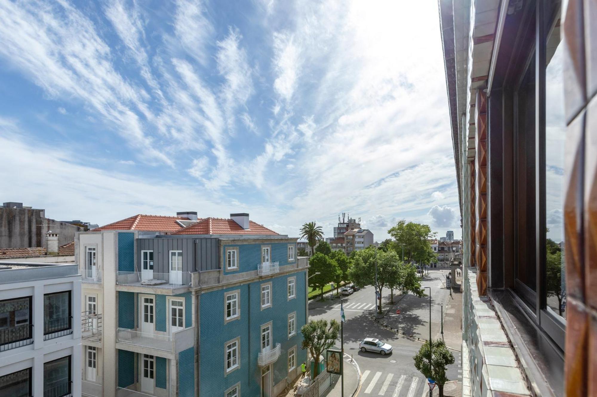 ! Luminous 2Br Top Floor ! Praca Da Republica 波尔图 客房 照片